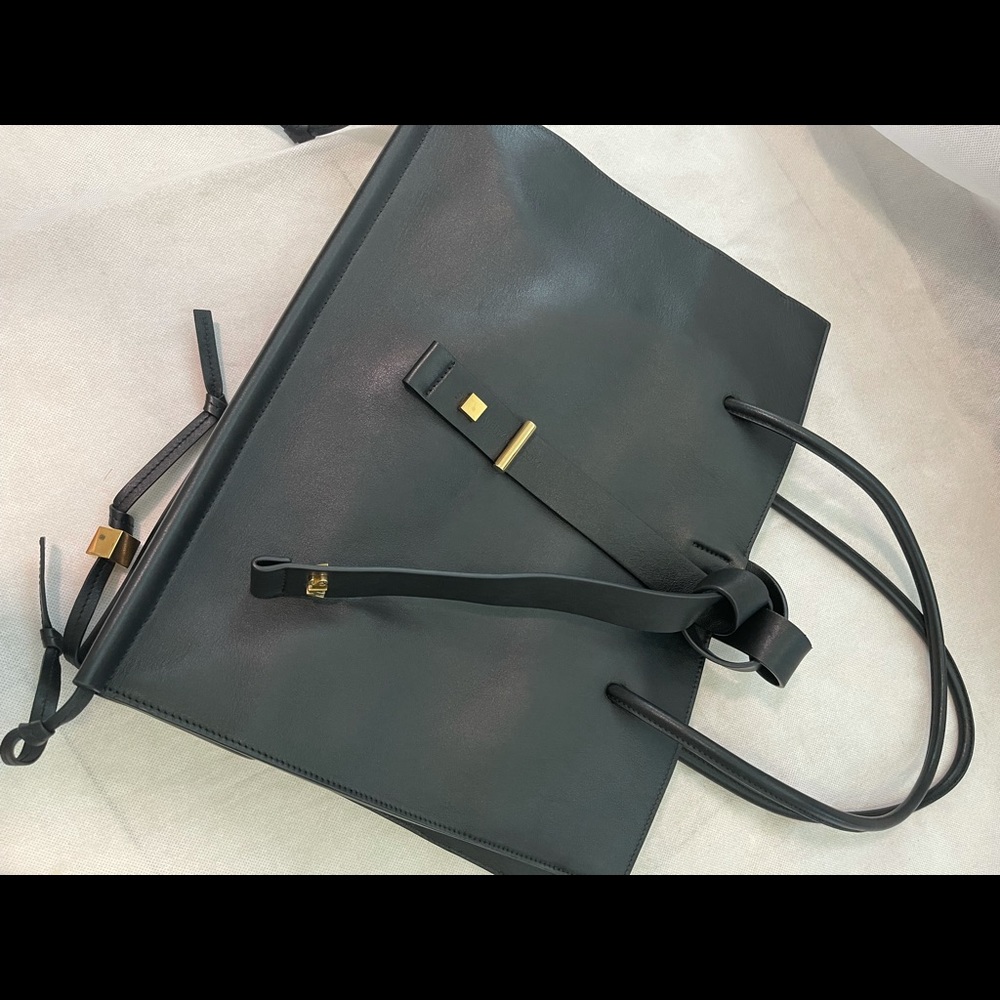 Stuart Weitzman Bag ๐ค - Picture 15 of 17